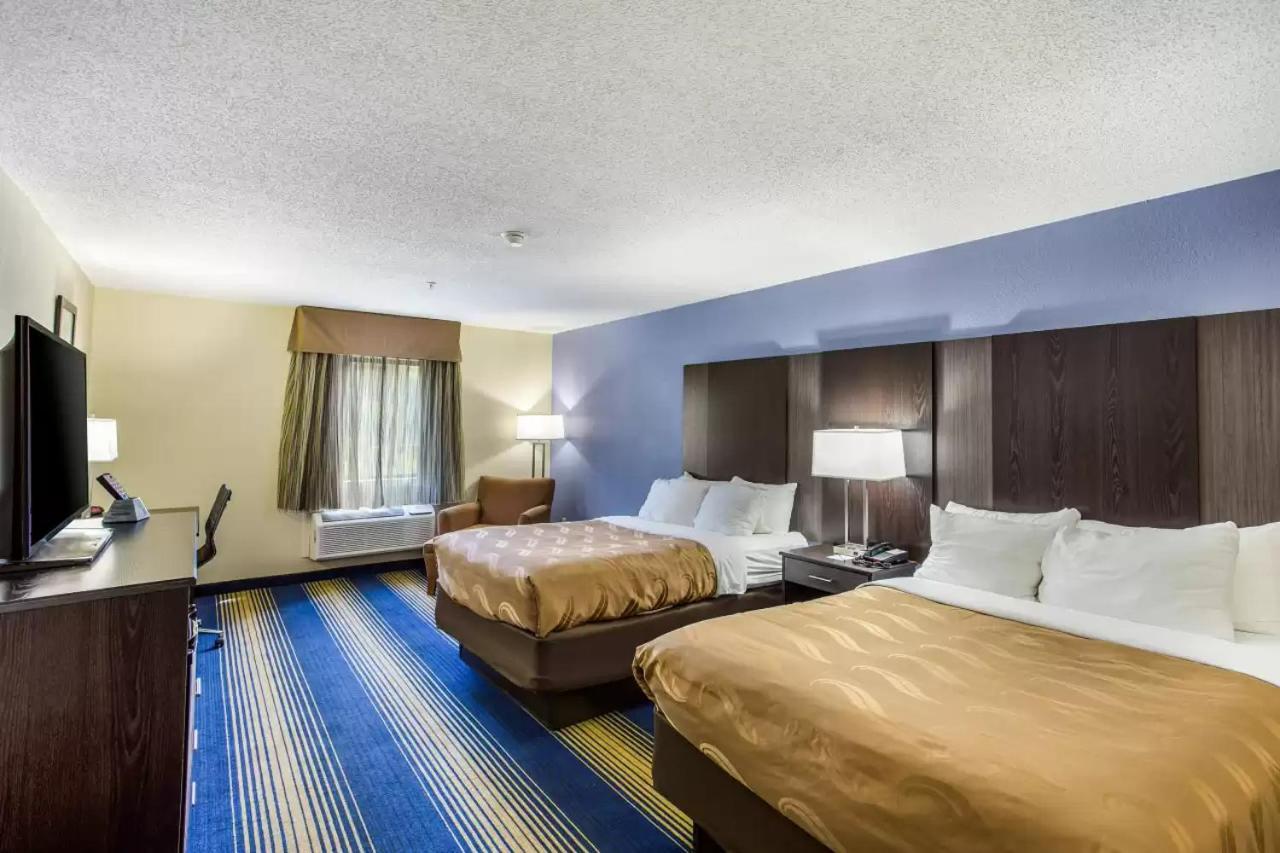 Quality Inn تشارلستون المظهر الخارجي الصورة